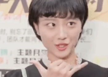 B1011002 总裁夫人隐瞒身份到公司实习 惨遭心机主管针对熬夜赶项目 可把霸总心疼坏了 立夏有力 #立夏有力 part2