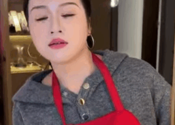 G0911005 虽然我们离了婚 但是我们的情谊仍在 我是不会让人欺负你的 #熱播短劇 #尊重 #感情 #正能量 #善良 #搞笑 part2