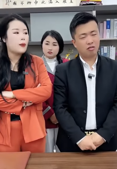 K1011005 老板面试人才 竟然这样做 内容太过于真实 #短剧 #剧情 #正能量剧情 #搞笑 #正能量 #万万没想到 #反转 #内容过于真实 part2