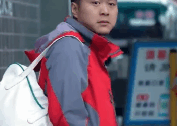 A1111002 富家千金愛上工地窮小子 免費給窮小子吃一年麵條 還向窮小子表白要結婚 言謹 你別走 #短剧 #剧情 #爱情 part2