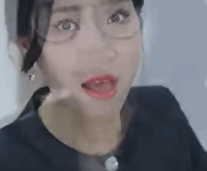 C1111001 嚣张关系户仗着舅舅撑腰为所欲为 明目张胆抢方案还砸别人车 当她发现新来的小妹是董事长