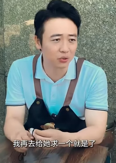 D1111001 两个包子填饱了女孩的肚子 也温暖了女孩的心 #剧情 #正能量 #万万没想到 #情感 #弘扬正能量 part2