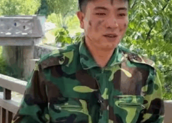 F1111005 10年前 是你倾囊相助让我渡过了难关 而今我事业有成 定当以身相许 涌泉相报 part2