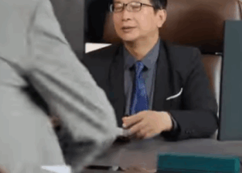 A0611002 丈夫嘴饞想去喫火鍋 妻子爲了省錢不肯去 沒想到結局竟出人意料 part2