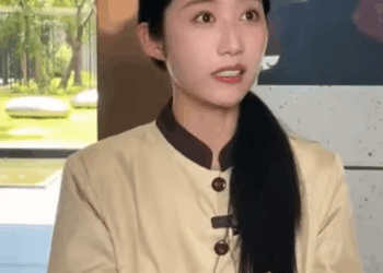 A0611003 公司新来的经理 竟然戴着和老板一模一样的项链 结果万万没想到 #剧情 #正能量 #万万没想到 #情感 #弘扬正能量 #反转 part2