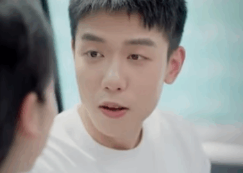 B1211002 女孩流落街头无家可归 被好心阿姨帮助后 五年后逆袭美女总裁来报恩 立夏有力 part2