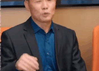 F1211004 家庭的幸福到底考是什么呢 #剧情 #短剧 #家庭 #万万没想到 #love #makeupchallenge #funny #反转 part2