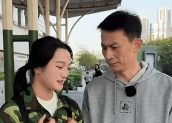 G1211005 我们是最好的朋友 你困难的时候我会出手相助 一声姐妹一世情 #正能量 #正能量剧情 #熱播短劇 #情感 #心疼 #剧情 part2