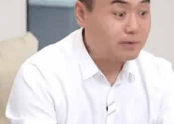 F1311004 怕老婆的人不丢人 而是一种幸福的体验 #短剧 #情感 #makeupchallenge #剧情 #love #funny #万万没想到 part2