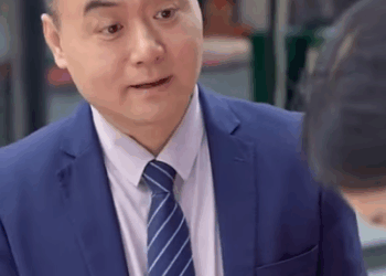 F1411001 扮丑去相亲 没想到遇到神仙婆婆 这样的家庭我可以嫁吗 #短剧 #情感 #正能量 #makeupchallenge #funny #相亲 #万万没想到 #反转 #搞笑 part2