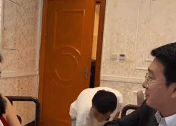 G1611001 尊重他人就是尊重自己 一份善良 就是一份爱 让我们的世界充满温暖和爱 #尊重 #善良 #人品 #短剧 #正能量 #剧情反转 part2