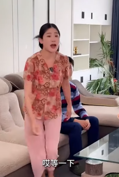 D1611002 老板新房刚刚装修好 农村的表妹和妹夫就突然找上门 结果却万万没想到 #剧情 #正能量 #家庭 #短剧 #万万没想到 #反转 part2