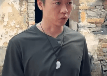 D1611003 男生创业多年回来 准备迎娶自己的初恋 结果没想到看见这一幕 #剧情 #万万没想到 #正能量剧情 #正能量 #情感 #短剧 part2