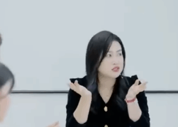 C1911002 七总和闺蜜弟弟外出逛街 却被绿茶女羞辱嘲讽 看到男友对她点头哈腰傻眼了 陈七七 part2