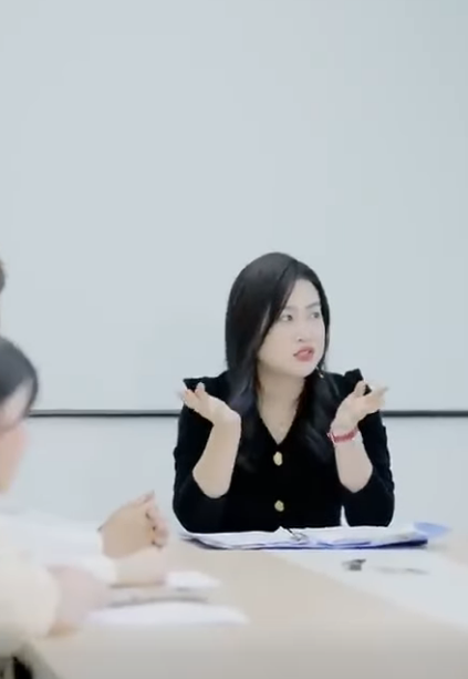 C1911002 七总和闺蜜弟弟外出逛街 却被绿茶女羞辱嘲讽 看到男友对她点头哈腰傻眼了 陈七七 part2