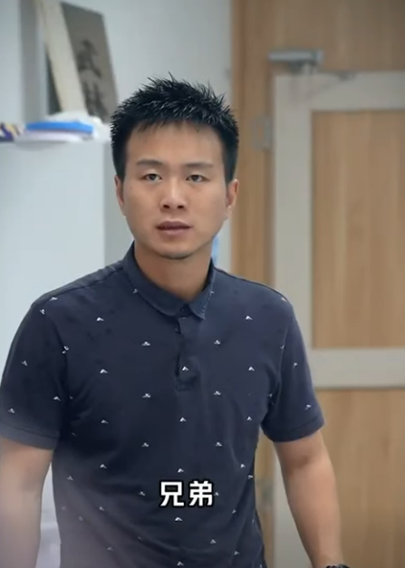 D2211005 丈夫破產和妻子離婚 不料妻子竟落井下石索要50萬巨款 三年後知道真相瞬間淚崩 言謹 你別走 part2