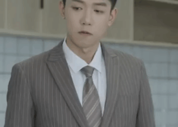 B2511002 女孩在公司被无良上司欺负 下一秒总裁出现霸气护短 谁料他竟是女孩的网恋对象 立夏有力 part2