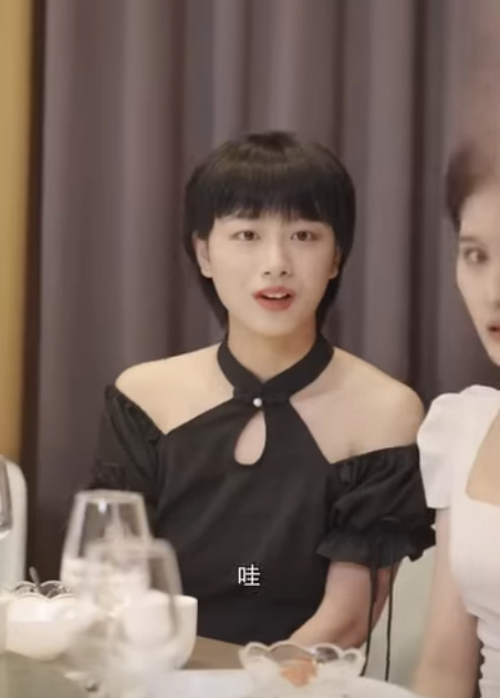 B0711003 灰姑娘300元买农民工一天 让他假扮男朋友参加聚会 没想到农民工竟是集团总裁 立夏有力 #立夏有力 part2