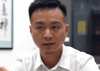 D2311003 富豪對採茶女一見鍾情 幫助她度過茶廠危機 不知道多年後兩人還能相遇 言謹 你別走 part2