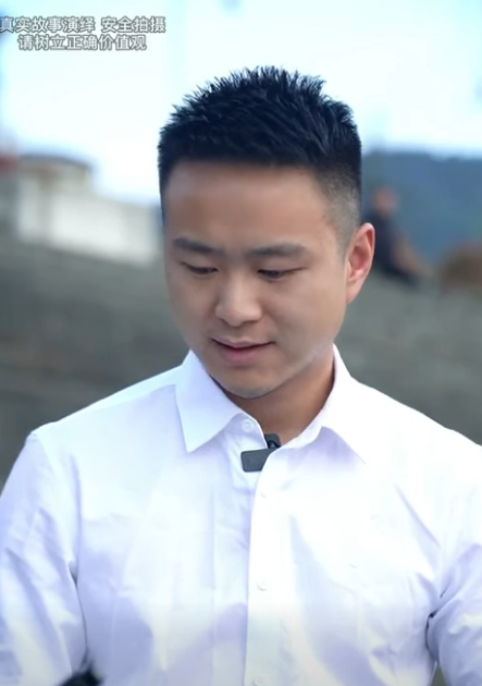 D2611002 公司新招募的男銷售 竟是女總裁八年前的愛人 再次相見對方卻已不記得自己 言謹 你別走 part2