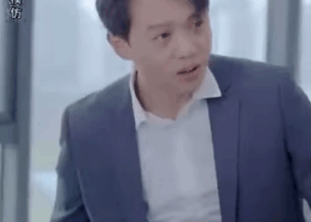 C0711005 无良总裁压榨下属整夜加班 路人女孩看不下去 一句话让他的员工全部 叛变 #陈七七 #职场 #霸道总裁 part2