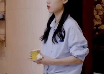 C2811001 天才设计师隐藏身份到男友家做客 没想到竟被势力丈母娘羞辱泼水 亮明身份后丈母娘吓得腿都软了 陈七七 part2