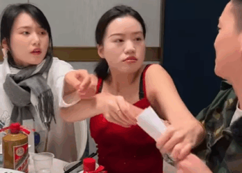 F3011002 莫待催债人至 方悔还钱之迟 提前准备 心安理得 #熱播短劇 #短劇 #尊重 #正能量 #感情 #借钱 part2