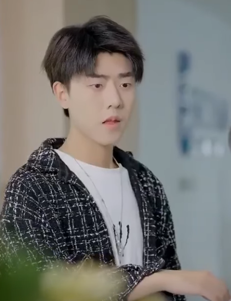 B2911002 恶毒主管欺负实习生 不料她男朋友竟然是合作公司总裁 当场中断合作损失千亿大单 立夏有力 part2