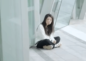 B2911004 弟弟整日被小混混欺负 被抢钱还被打的鼻青脸肿 下一秒姐姐霸气替他撑腰 立夏有力 part2