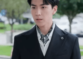 C3011003 七七拿所有积蓄和男友创业却在赚大钱时被他扫地出门 不料她竟是百亿千金 她以甲方身份霸气归来让男友倾家荡产 #短剧 #反转 #渣男 part2