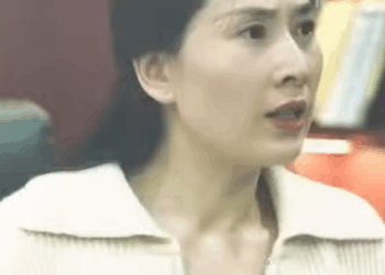 D2911001 窮小夥受女友母親威脅 被迫與女友分手 怎料兩年後再見女友恨透了窮小夥 part2