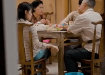 B0811001 灰姑娘回村被村里人欺负 亮出集团总裁身份后 村里人傻眼了 立夏有力 #立夏有力 part2