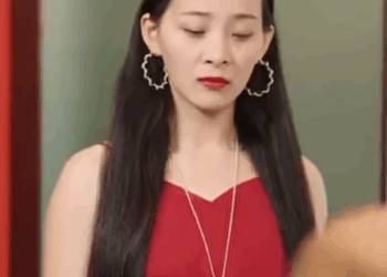 C0811004 霸总好心帮忙却当成是服务员 偶遇老同学遭轮番羞辱 七总霸气出手让对方闭嘴 陈七七 part2