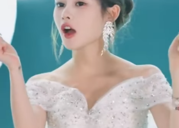 D0712002 一口气看完 重生之强娶BOSS 上一世月野惨遭老公跟闺蜜的背叛 重活这一世手撕渣男绿茶女 势必要拿回所有属于自己的东西 part2