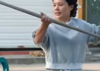 G0712003 渣男邻居坑害媳妇 好心帮忙惨被羞辱大骂 婆婆忍不下去惩治他 part2