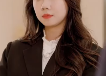 H0712003 千金大小姐隱瞞身分在自家店視察 沒想到卻發現勢利眼店員吃回扣 下秒爆出真實身分勢利眼店員跪地求饒 #短劇#反轉#總裁 part2