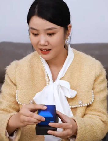 I0612003 親家母把媳婦當提款機 沒想到婆婆只用一招 就讓親家母再也不來要錢 婆婆也是妈 part2