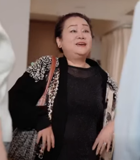 C0912005 总裁隐瞒身份和穷小子恋爱 竟惨遭男友妈妈羞辱是拜金女 亮明身份男友直接跪地求饶 陈七七 part2