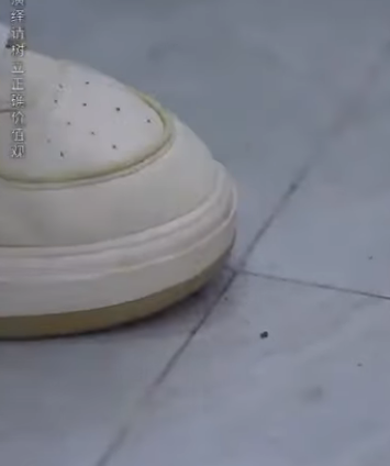 A1212001 你用的一次性內褲竟是徒手造的 黑作坊不消毒還噴毒水 穿了發炎太嚇人 #劇情 #反轉 #內容過於真實 #短劇 #熱門短劇推薦 #一定要看到最後 #movie part2