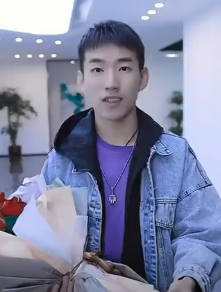 A1312008 原來是兄長大人 憑什麽大人總是偏心小的委屈大的 幸虧還有奶奶護著我 #家庭 #情感 #搞笑 #短劇 #熱門短劇推薦 #反轉 #劇情 part2