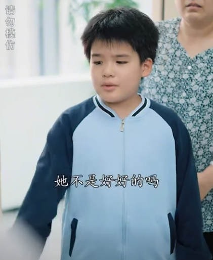 A1512002 網紅奶茶的製作現場太髒了 蒼蠅泡進杯裏 添加劑堆成山 你還敢喝嗎 #劇情 #反轉 #內容過於真實 #短劇 #熱門短劇推薦 #一定要看到最後 #movie part2