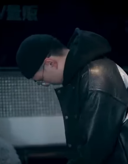 D1412003 月野在宴会上偶遇渣男前夫 绿茶当着众人的面挑衅她 结果月野的身份竟是总裁的女伴 魔女月野 part2