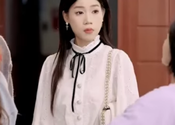 B2312005 拜金女嫌弃男友没有房子要分手 谁料男友早已买下百万豪宅准备结婚 拜金女得知真相啪啪打脸跪求原谅 陈七七 part2