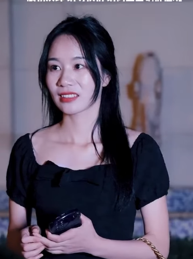 C2412005 第一眼就喜歡的人 又怎么會甘心從此以后再無交集