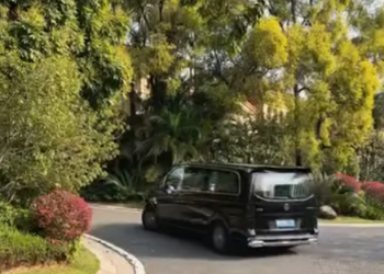 C2512001 難得今天休息一天 天氣也不錯 帶一家人出去露營放松放松 邱姐還精心準備了烤肉 點心 水果 只要看到身邊的人都那么開心 感覺做什么都是有意義的 與他們在一起的每一刻都覺得很 part2