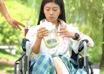 D0512002 頂級富豪邂逅殘障女孩 結果竟無可救藥的愛上了對方 不料她連朋友都不做 言謹 你別走 part2