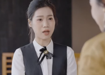 B2612001 顾客吃饭忘记带钱包 被恶经理说是没钱吃霸餐 不料顾客直接买下酒店让他滚蛋 陈七七 part2