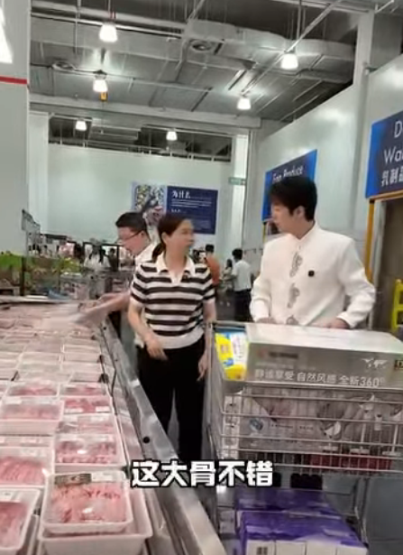 C2612001 今天帶邱姐去山姆大采購 她還給我做了麻辣醬大骨 真的很開心 也很欣慰邱姐能把我這當作自己的家 #記錄真實生活 #日常Vlσg #美食 #保姆 part2