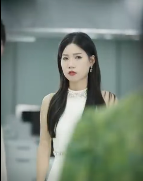 B2912001 妹妹隐瞒身份公司实习 没想到被老同学背后恶搞刁难 七总一句话教她重新做人 陈七七 part2