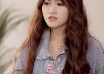 B2912002 弟弟的便宜女友带着妈妈强住男友家 还骂回家的姐姐不要脸 却不知她才是房子真正的主人 #drama #情景剧 #反转 part2